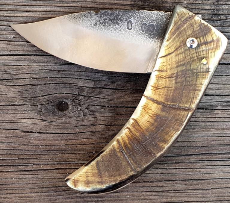 couteau corse Martelloni pliant acier couteau corse Martelloni pliant acier