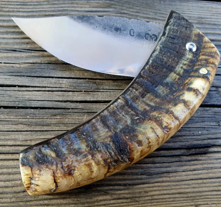 Couteau corse Martelloni pliant curnicciolu Couteau corse Martelloni pliant curnicciolu