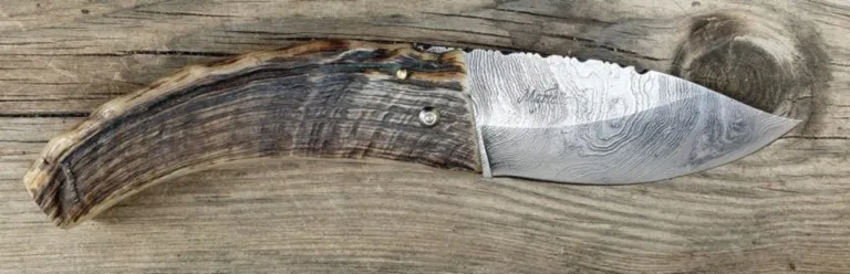 Couteau corse martelloni lame damas