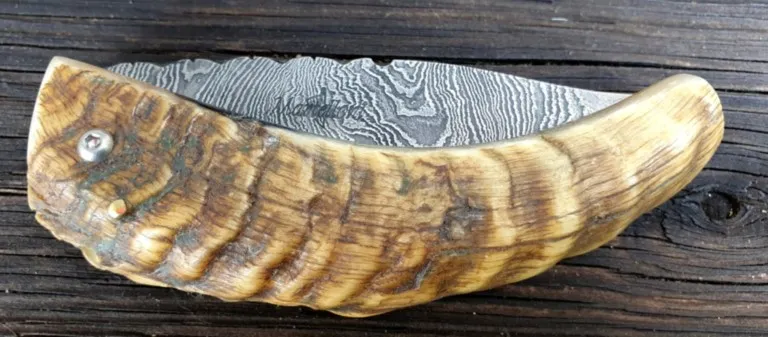 Couteau  corse Martelloni lame damas