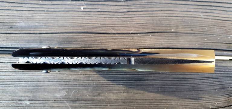 Couteau corse martelloni lame damas plume Couteau corse martelloni lame damas plume