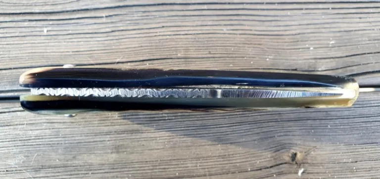 Couteau corse Martelloni lame damas mosaïque Couteau corse Martelloni lame damas mosaïque