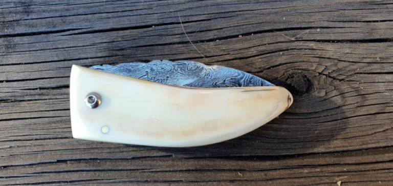 Mini couteau Corse martelloni manche phacochère lame damas Mini couteau Corse martelloni manche phacochère lame damas