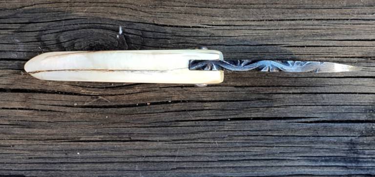 Mini couteau Corse martelloni manche phacochère lame damas Mini couteau Corse martelloni manche phacochère lame damas