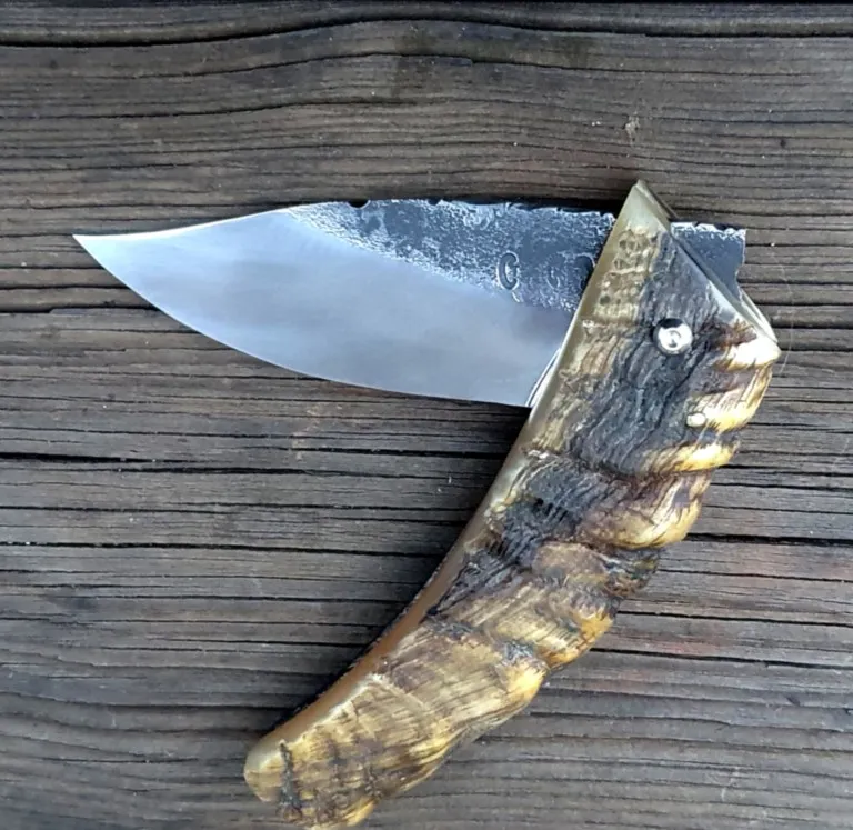 couteau corse Martelloni lame acier couteau corse Martelloni curnicciolu lame acier