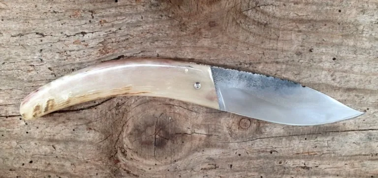 couteau corse Martelloni pliant acier type curnicciolu