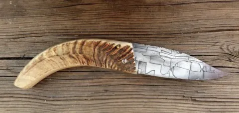 Couteau Corse Martelloni Lame damas mosaîque